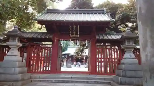 金王八幡宮の山門