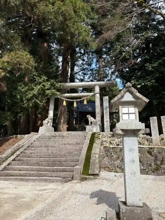 比沼麻奈為神社の{uncategorized: "未分類", other: "その他", undefined: "問題あり", building: "その他建物", grave: "お墓", sacred_gate: "鳥居", guardian: "狛犬", statue: "像", buddha: "仏像", history: "歴史", nature: "自然", garden: "庭園", animal: "動物", pagoda: "塔", temizu: "手水舎", mountain_gate: "山門・神門", sanctuary: "本殿・本堂", subordinate: "末社・摂社", art: "芸術", scenery: "景色", jizo: "地蔵", ema: "絵馬", goshuin: "御朱印", omikuji: "おみくじ", items: "授与品その他", amulet: "お守り", goshuincho: "御朱印帳", eats: "食事", festival: "お祭り", votive_dance: "神楽", shichigosan: "七五三参", wedding: "結婚式", experience: "体験その他", initially: "初詣", around: "周辺", anti_infection: "感染症対策"}