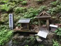 大峯山寺の末社