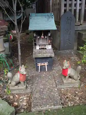 馬橋稲荷神社の末社・摂社