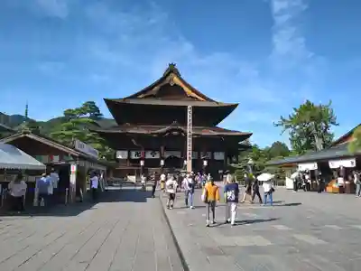 善光寺の本殿・本堂