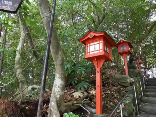 照島神社の建物その他