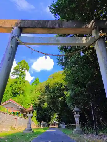 布智神社（本甲）の鳥居