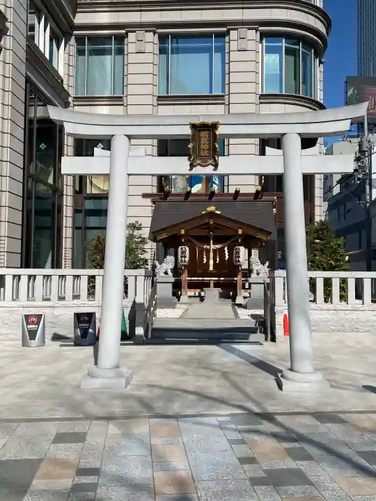 北青山秋葉神社(稲荷神社)の{uncategorized: "未分類", other: "その他", undefined: "問題あり", building: "その他建物", grave: "お墓", sacred_gate: "鳥居", guardian: "狛犬", statue: "像", buddha: "仏像", history: "歴史", nature: "自然", garden: "庭園", animal: "動物", pagoda: "塔", temizu: "手水舎", mountain_gate: "山門・神門", sanctuary: "本殿・本堂", subordinate: "末社・摂社", art: "芸術", scenery: "景色", jizo: "地蔵", ema: "絵馬", goshuin: "御朱印", omikuji: "おみくじ", items: "授与品その他", amulet: "お守り", goshuincho: "御朱印帳", eats: "食事", festival: "お祭り", votive_dance: "神楽", shichigosan: "七五三参", wedding: "結婚式", experience: "体験その他", initially: "初詣", around: "周辺", anti_infection: "感染症対策"}