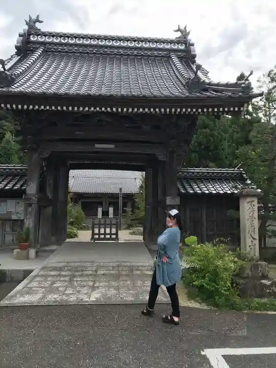 妙義寺の山門・神門