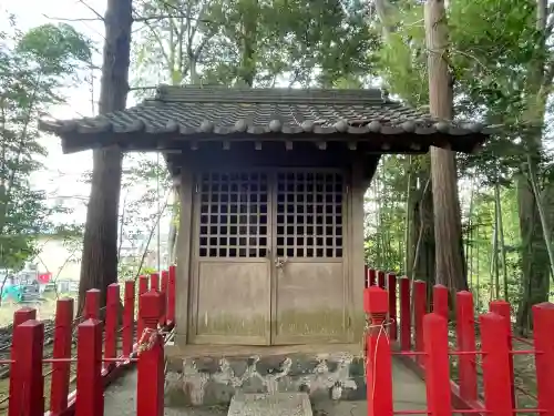 尾白稲荷神社(岐阜県)
