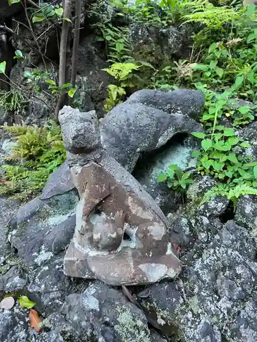 横浜成田山延命院（成田山横浜別院）の狛犬