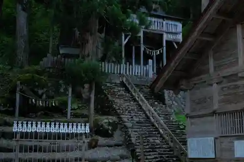 白山中居神社の建物その他