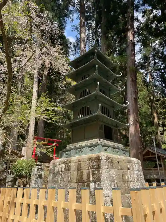 横山不動尊の{uncategorized: "未分類", other: "その他", undefined: "問題あり", building: "その他建物", grave: "お墓", sacred_gate: "鳥居", guardian: "狛犬", statue: "像", buddha: "仏像", history: "歴史", nature: "自然", garden: "庭園", animal: "動物", pagoda: "塔", temizu: "手水舎", mountain_gate: "山門・神門", sanctuary: "本殿・本堂", subordinate: "末社・摂社", art: "芸術", scenery: "景色", jizo: "地蔵", ema: "絵馬", goshuin: "御朱印", omikuji: "おみくじ", items: "授与品その他", amulet: "お守り", goshuincho: "御朱印帳", eats: "食事", festival: "お祭り", votive_dance: "神楽", shichigosan: "七五三参", wedding: "結婚式", experience: "体験その他", initially: "初詣", around: "周辺", anti_infection: "感染症対策"}