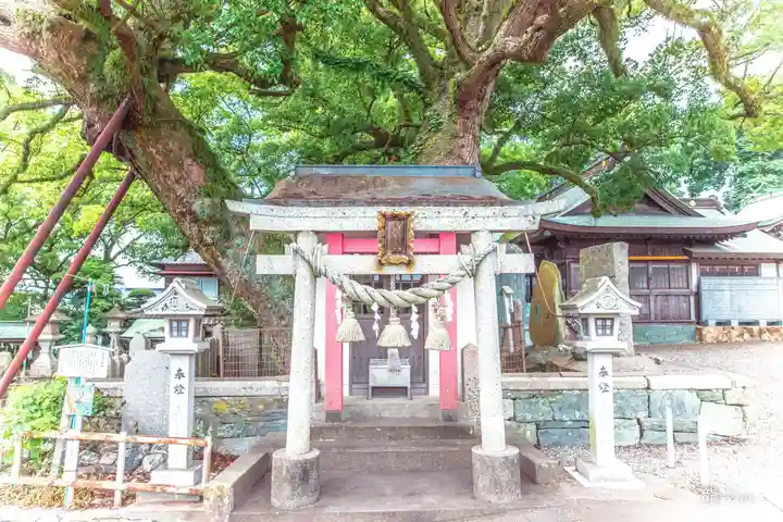 津田八幡神社の末社・摂社