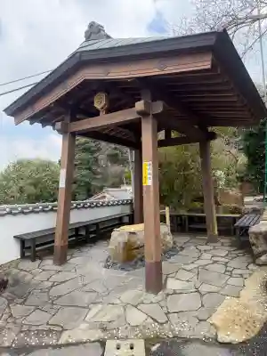 出雲大社福岡分院の{uncategorized: "未分類", other: "その他", undefined: "問題あり", building: "その他建物", grave: "お墓", sacred_gate: "鳥居", guardian: "狛犬", statue: "像", buddha: "仏像", history: "歴史", nature: "自然", garden: "庭園", animal: "動物", pagoda: "塔", temizu: "手水舎", mountain_gate: "山門・神門", sanctuary: "本殿・本堂", subordinate: "末社・摂社", art: "芸術", scenery: "景色", jizo: "地蔵", ema: "絵馬", goshuin: "御朱印", omikuji: "おみくじ", items: "授与品その他", amulet: "お守り", goshuincho: "御朱印帳", eats: "食事", festival: "お祭り", votive_dance: "神楽", shichigosan: "七五三参", wedding: "結婚式", experience: "体験その他", initially: "初詣", around: "周辺", anti_infection: "感染症対策"}