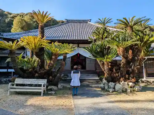 隣海院の本殿