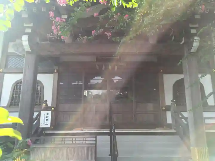 妙隆寺の本殿・本堂