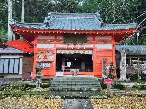 伊那下神社の本殿・本堂