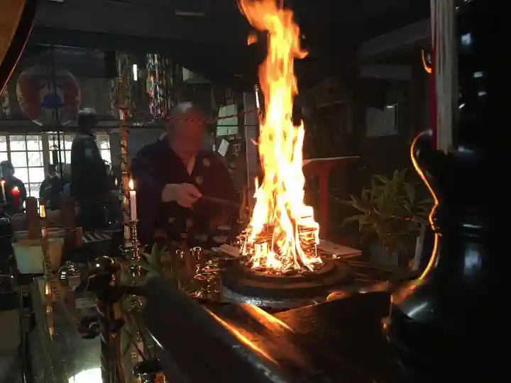 光明院 薬師堂(新潟県)