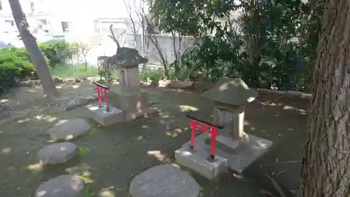 弦巻神社の末社・摂社