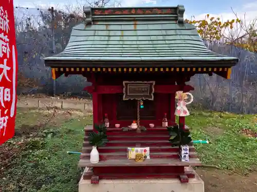 衣山稲荷神社の本殿