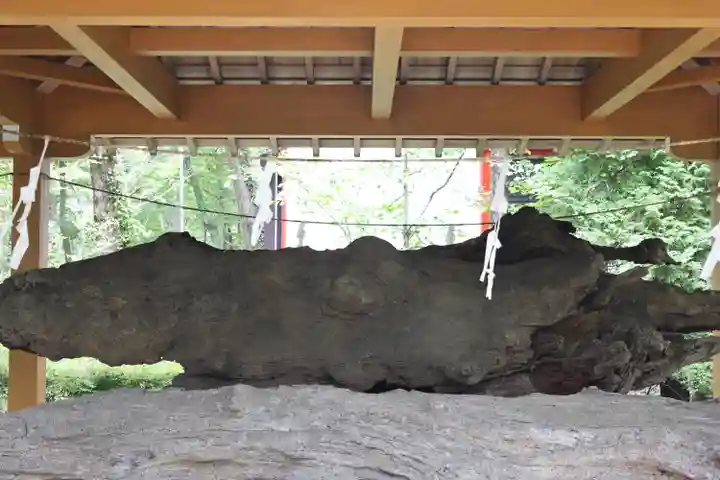 山中諏訪神社(山梨県)
