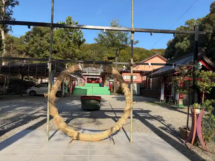 加紫久利神社の{uncategorized: "未分類", other: "その他", undefined: "問題あり", building: "その他建物", grave: "お墓", sacred_gate: "鳥居", guardian: "狛犬", statue: "像", buddha: "仏像", history: "歴史", nature: "自然", garden: "庭園", animal: "動物", pagoda: "塔", temizu: "手水舎", mountain_gate: "山門・神門", sanctuary: "本殿・本堂", subordinate: "末社・摂社", art: "芸術", scenery: "景色", jizo: "地蔵", ema: "絵馬", goshuin: "御朱印", omikuji: "おみくじ", items: "授与品その他", amulet: "お守り", goshuincho: "御朱印帳", eats: "食事", festival: "お祭り", votive_dance: "神楽", shichigosan: "七五三参", wedding: "結婚式", experience: "体験その他", initially: "初詣", around: "周辺", anti_infection: "感染症対策"}