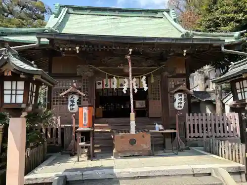 高円寺天祖神社の{uncategorized: "未分類", other: "その他", undefined: "問題あり", building: "その他建物", grave: "お墓", sacred_gate: "鳥居", guardian: "狛犬", statue: "像", buddha: "仏像", history: "歴史", nature: "自然", garden: "庭園", animal: "動物", pagoda: "塔", temizu: "手水舎", mountain_gate: "山門・神門", sanctuary: "本殿・本堂", subordinate: "末社・摂社", art: "芸術", scenery: "景色", jizo: "地蔵", ema: "絵馬", goshuin: "御朱印", omikuji: "おみくじ", items: "授与品その他", amulet: "お守り", goshuincho: "御朱印帳", eats: "食事", festival: "お祭り", votive_dance: "神楽", shichigosan: "七五三参", wedding: "結婚式", experience: "体験その他", initially: "初詣", around: "周辺", anti_infection: "感染症対策"}