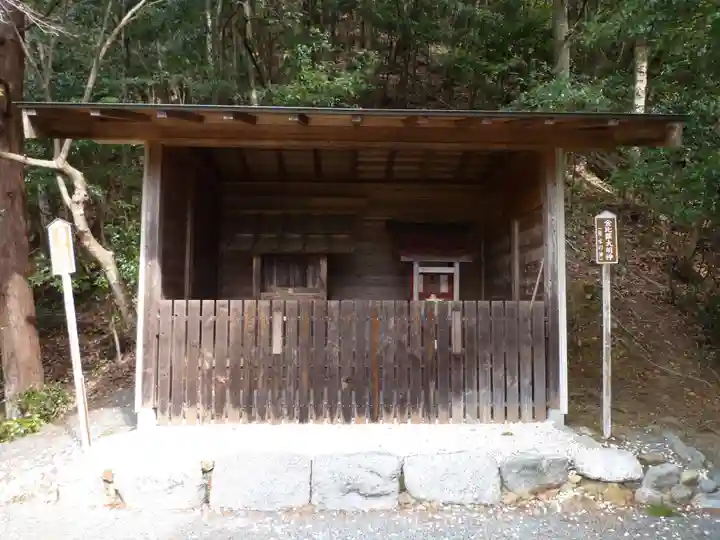 金常寺大石不動院の末社・摂社