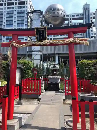 アクアシティお台場神社の鳥居