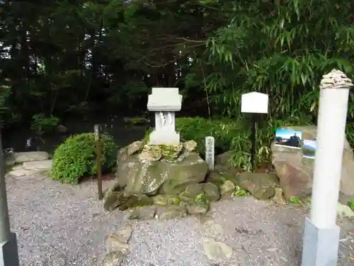 穂高神社本宮の末社・摂社