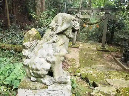 上堂神社の狛犬