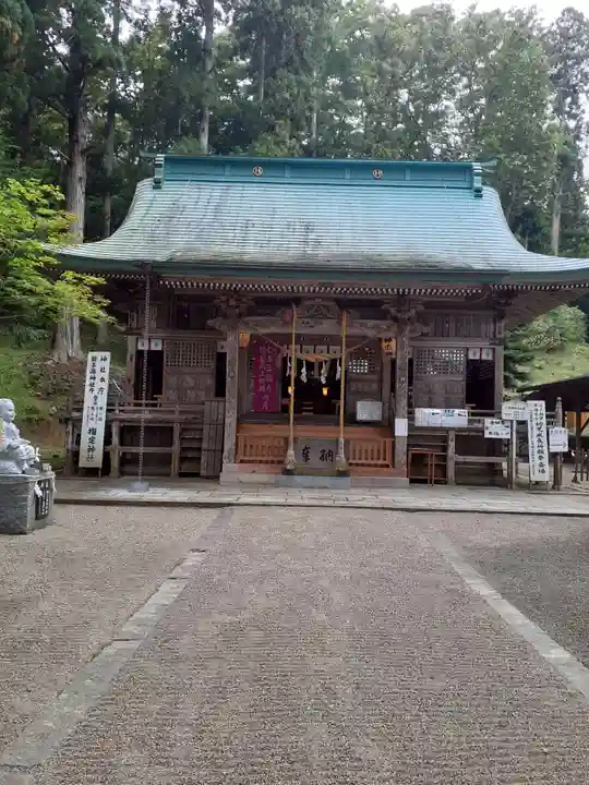 熊野神社の本殿・本堂