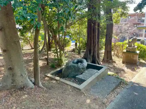 伊勢社の{uncategorized: "未分類", other: "その他", undefined: "問題あり", building: "その他建物", grave: "お墓", sacred_gate: "鳥居", guardian: "狛犬", statue: "像", buddha: "仏像", history: "歴史", nature: "自然", garden: "庭園", animal: "動物", pagoda: "塔", temizu: "手水舎", mountain_gate: "山門・神門", sanctuary: "本殿・本堂", subordinate: "末社・摂社", art: "芸術", scenery: "景色", jizo: "地蔵", ema: "絵馬", goshuin: "御朱印", omikuji: "おみくじ", items: "授与品その他", amulet: "お守り", goshuincho: "御朱印帳", eats: "食事", festival: "お祭り", votive_dance: "神楽", shichigosan: "七五三参", wedding: "結婚式", experience: "体験その他", initially: "初詣", around: "周辺", anti_infection: "感染症対策"}