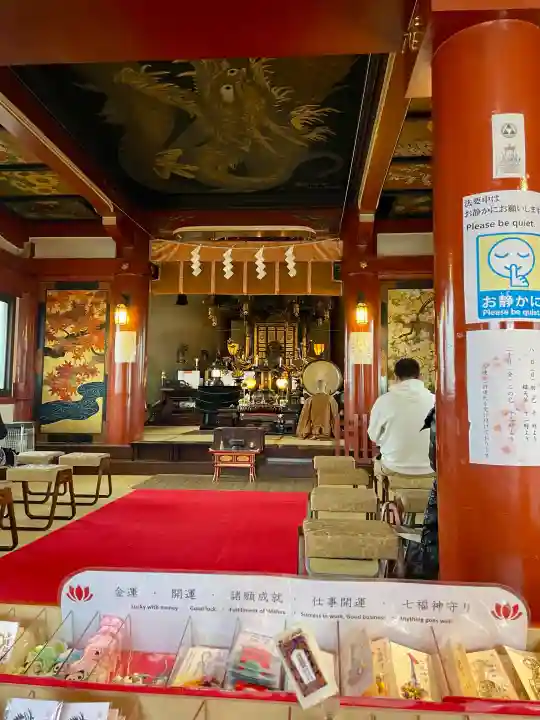 寛永寺不忍池弁天堂の{uncategorized: "未分類", other: "その他", undefined: "問題あり", building: "その他建物", grave: "お墓", sacred_gate: "鳥居", guardian: "狛犬", statue: "像", buddha: "仏像", history: "歴史", nature: "自然", garden: "庭園", animal: "動物", pagoda: "塔", temizu: "手水舎", mountain_gate: "山門・神門", sanctuary: "本殿・本堂", subordinate: "末社・摂社", art: "芸術", scenery: "景色", jizo: "地蔵", ema: "絵馬", goshuin: "御朱印", omikuji: "おみくじ", items: "授与品その他", amulet: "お守り", goshuincho: "御朱印帳", eats: "食事", festival: "お祭り", votive_dance: "神楽", shichigosan: "七五三参", wedding: "結婚式", experience: "体験その他", initially: "初詣", around: "周辺", anti_infection: "感染症対策"}