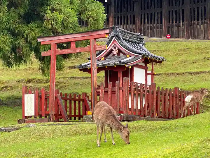 興成神社(東大寺境内社)の動物