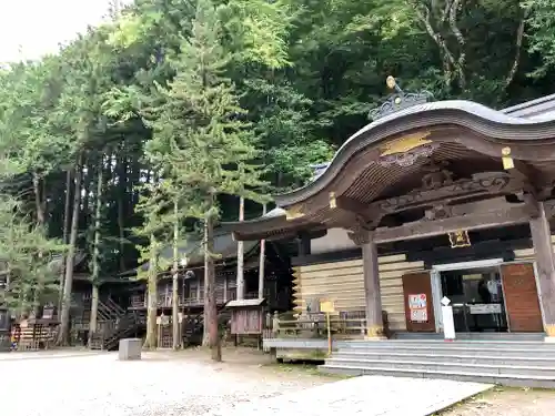 諏訪大社の本殿・本堂