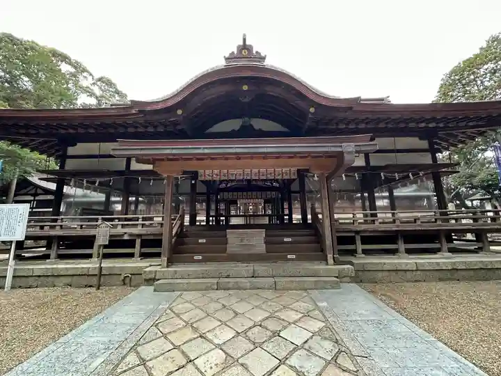 往馬坐伊古麻都比古神社の本殿・本堂