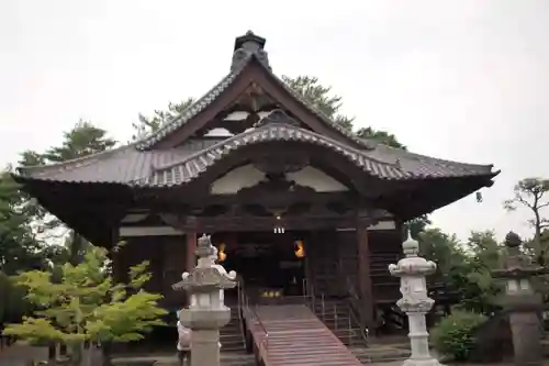 法善寺の本殿・本堂