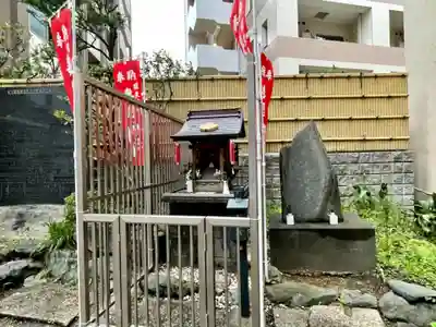 妻戀神社の末社・摂社