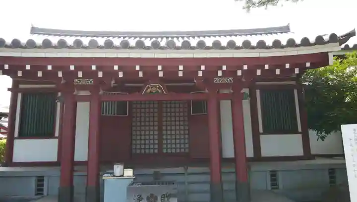 自性院の本殿・本堂