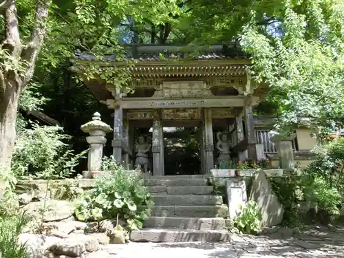 富貴寺の山門