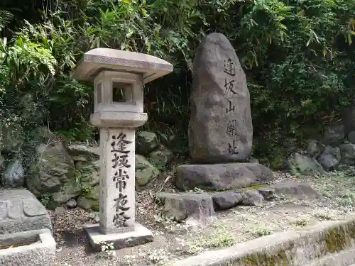 蝉丸神社の建物その他