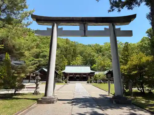 山梨縣護國神社の{uncategorized: "未分類", other: "その他", undefined: "問題あり", building: "その他建物", grave: "お墓", sacred_gate: "鳥居", guardian: "狛犬", statue: "像", buddha: "仏像", history: "歴史", nature: "自然", garden: "庭園", animal: "動物", pagoda: "塔", temizu: "手水舎", mountain_gate: "山門・神門", sanctuary: "本殿・本堂", subordinate: "末社・摂社", art: "芸術", scenery: "景色", jizo: "地蔵", ema: "絵馬", goshuin: "御朱印", omikuji: "おみくじ", items: "授与品その他", amulet: "お守り", goshuincho: "御朱印帳", eats: "食事", festival: "お祭り", votive_dance: "神楽", shichigosan: "七五三参", wedding: "結婚式", experience: "体験その他", initially: "初詣", around: "周辺", anti_infection: "感染症対策"}