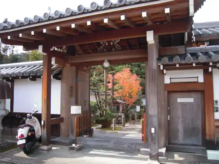 霊雲院の山門・神門