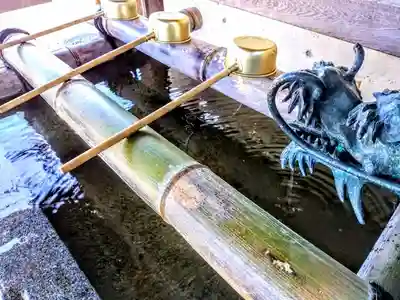 長草天神社の手水舎