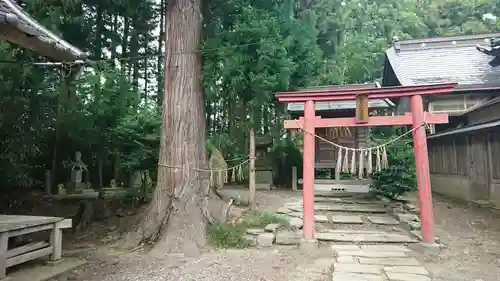 八幡神社の鳥居