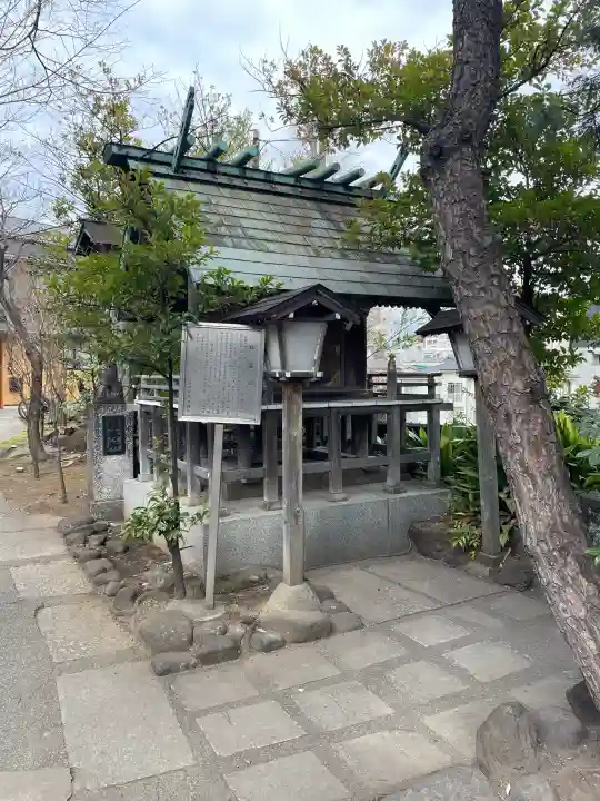 須賀神社の{uncategorized: "未分類", other: "その他", undefined: "問題あり", building: "その他建物", grave: "お墓", sacred_gate: "鳥居", guardian: "狛犬", statue: "像", buddha: "仏像", history: "歴史", nature: "自然", garden: "庭園", animal: "動物", pagoda: "塔", temizu: "手水舎", mountain_gate: "山門・神門", sanctuary: "本殿・本堂", subordinate: "末社・摂社", art: "芸術", scenery: "景色", jizo: "地蔵", ema: "絵馬", goshuin: "御朱印", omikuji: "おみくじ", items: "授与品その他", amulet: "お守り", goshuincho: "御朱印帳", eats: "食事", festival: "お祭り", votive_dance: "神楽", shichigosan: "七五三参", wedding: "結婚式", experience: "体験その他", initially: "初詣", around: "周辺", anti_infection: "感染症対策"}