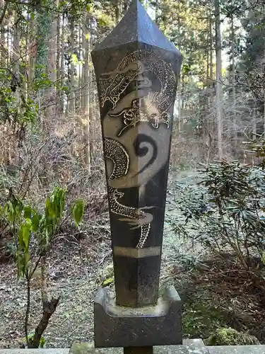 御岩神社の建物その他