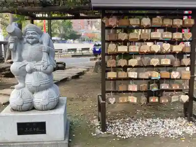 戸部杉山神社の像