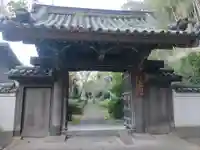 幡降寺の山門・神門