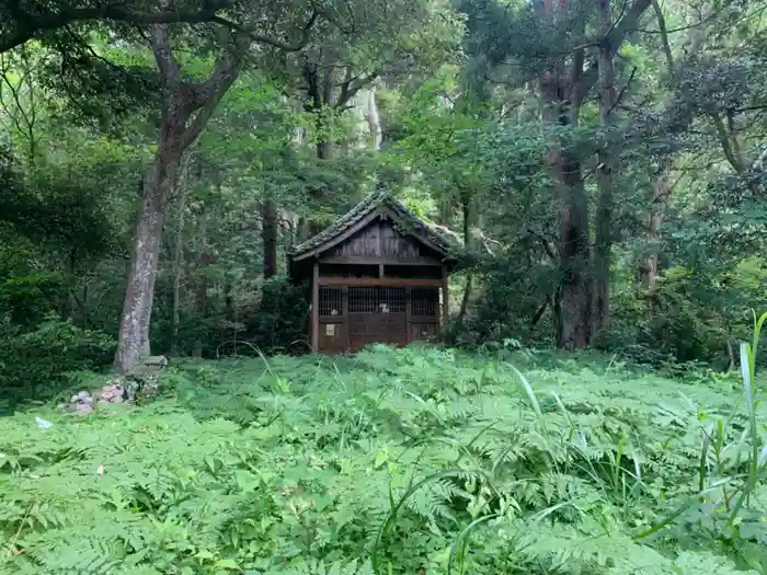 瘡神の建物その他