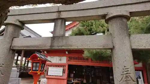 湊稲荷神社の鳥居