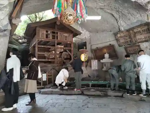 銭洗弁財天宇賀福神社の末社